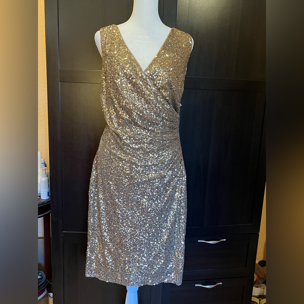 Ralph Lauren Gold Sequined Dress. V-Neck, V-back. Cocktail, formal, party. 14-16 - Picture 3 of 11